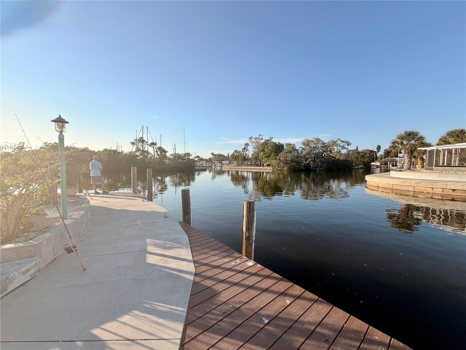 2208 PENNSYLVANIA AVE