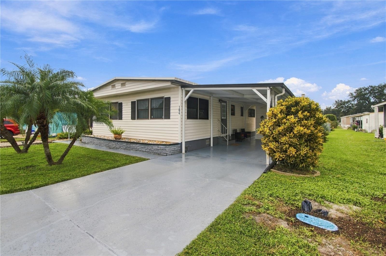 104 52ND AVENUE PLZ E