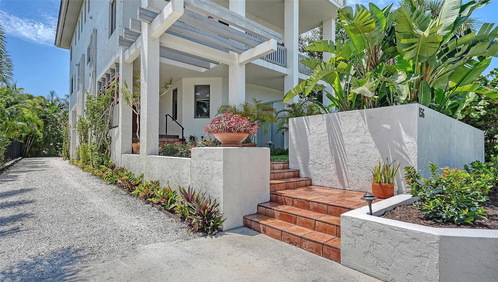 156 EMERSON DR