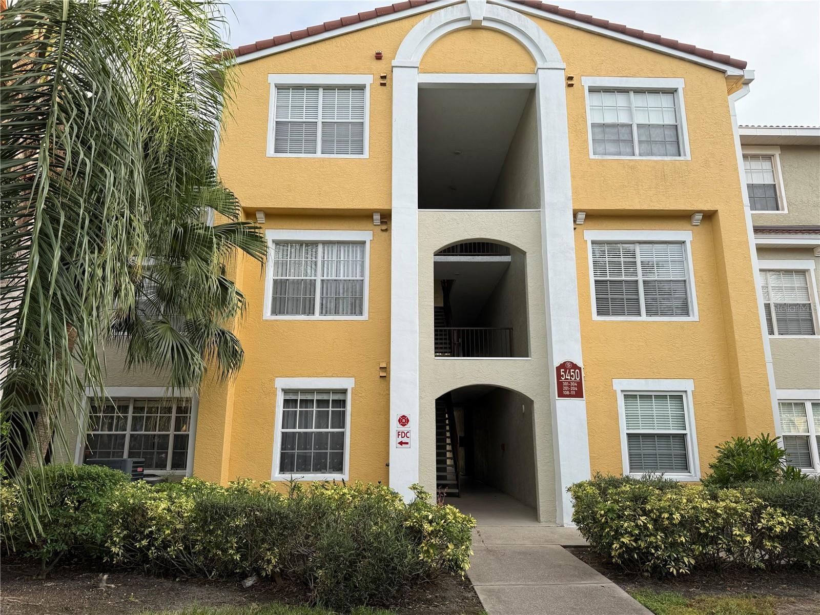 5450 BENTGRASS DR #5-108