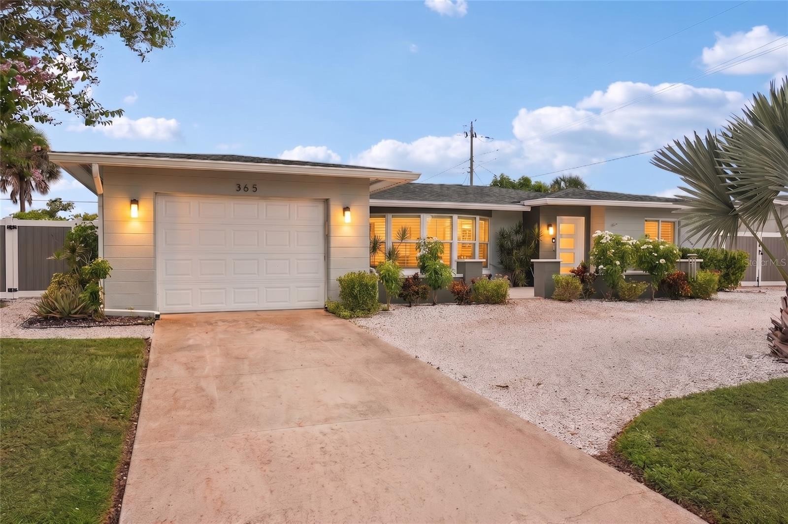 365 SHAMROCK BLVD