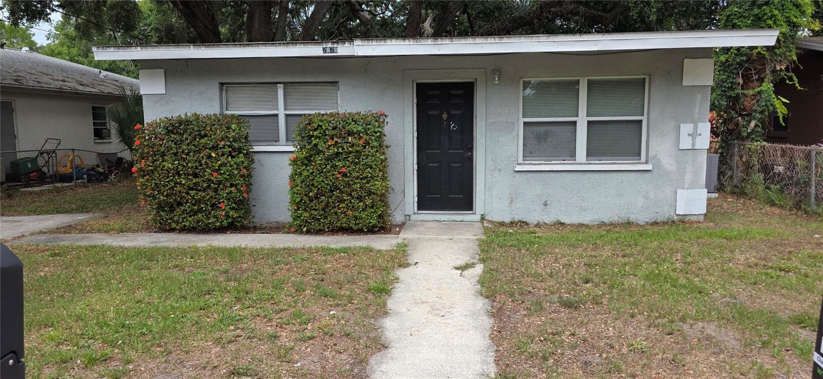 2425 DIXIE AVE