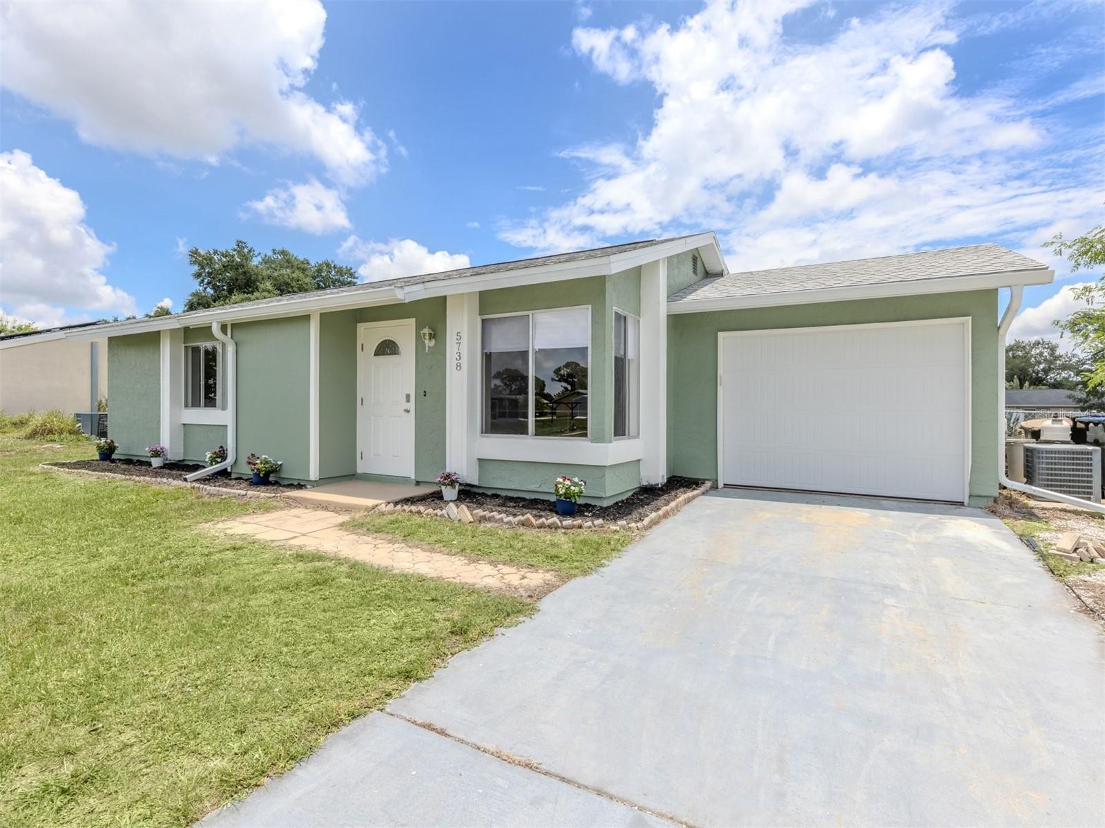 5738 GABO RD