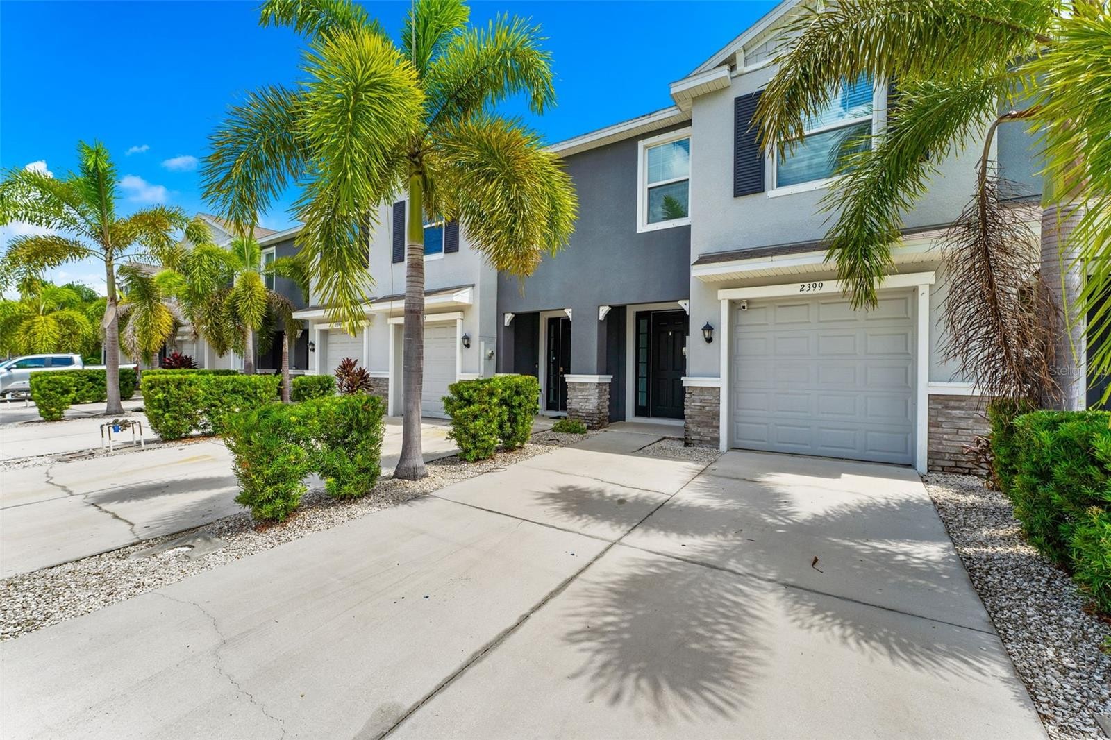 2399 MIDNIGHT PEARL DR