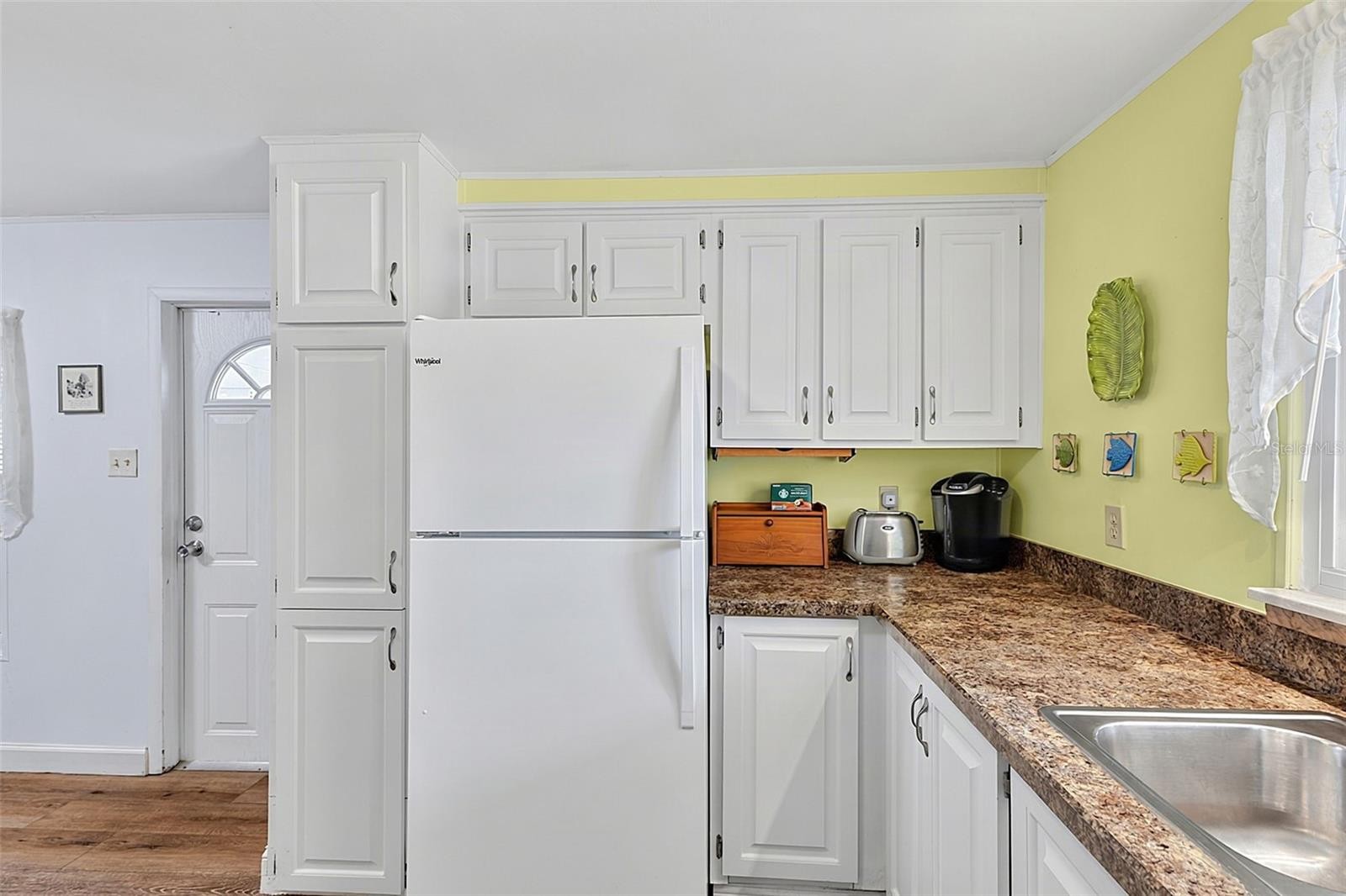 707 DEL LUNA DR