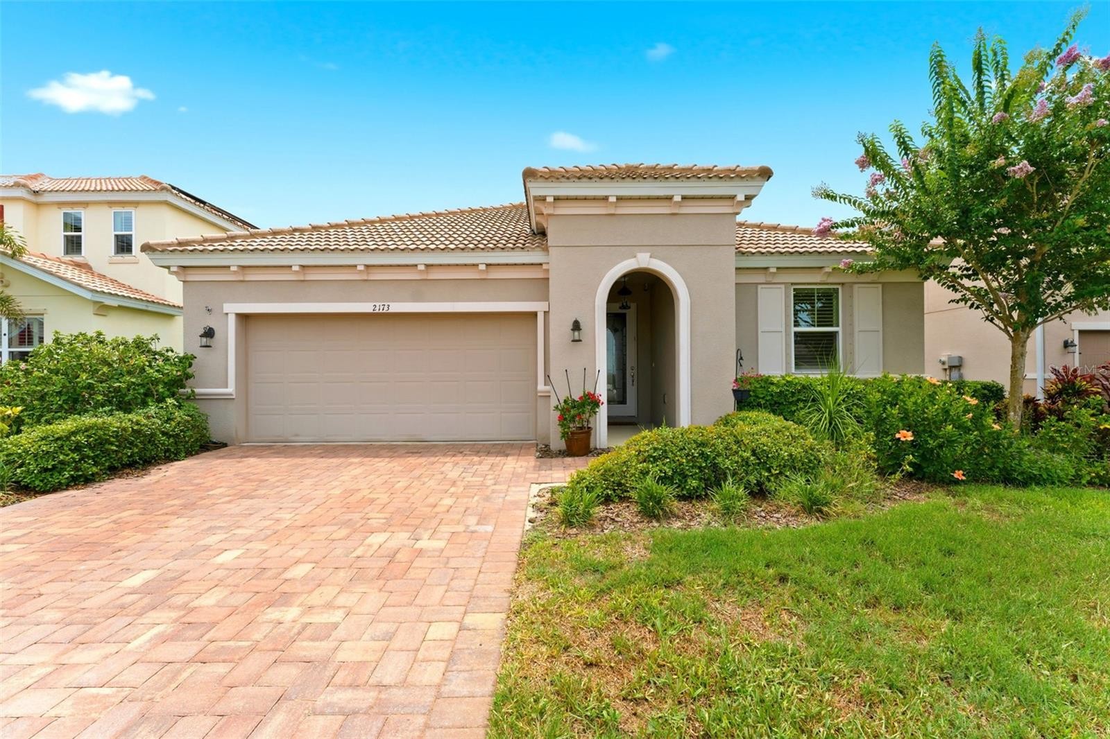 2173 WEAVER BIRD LN