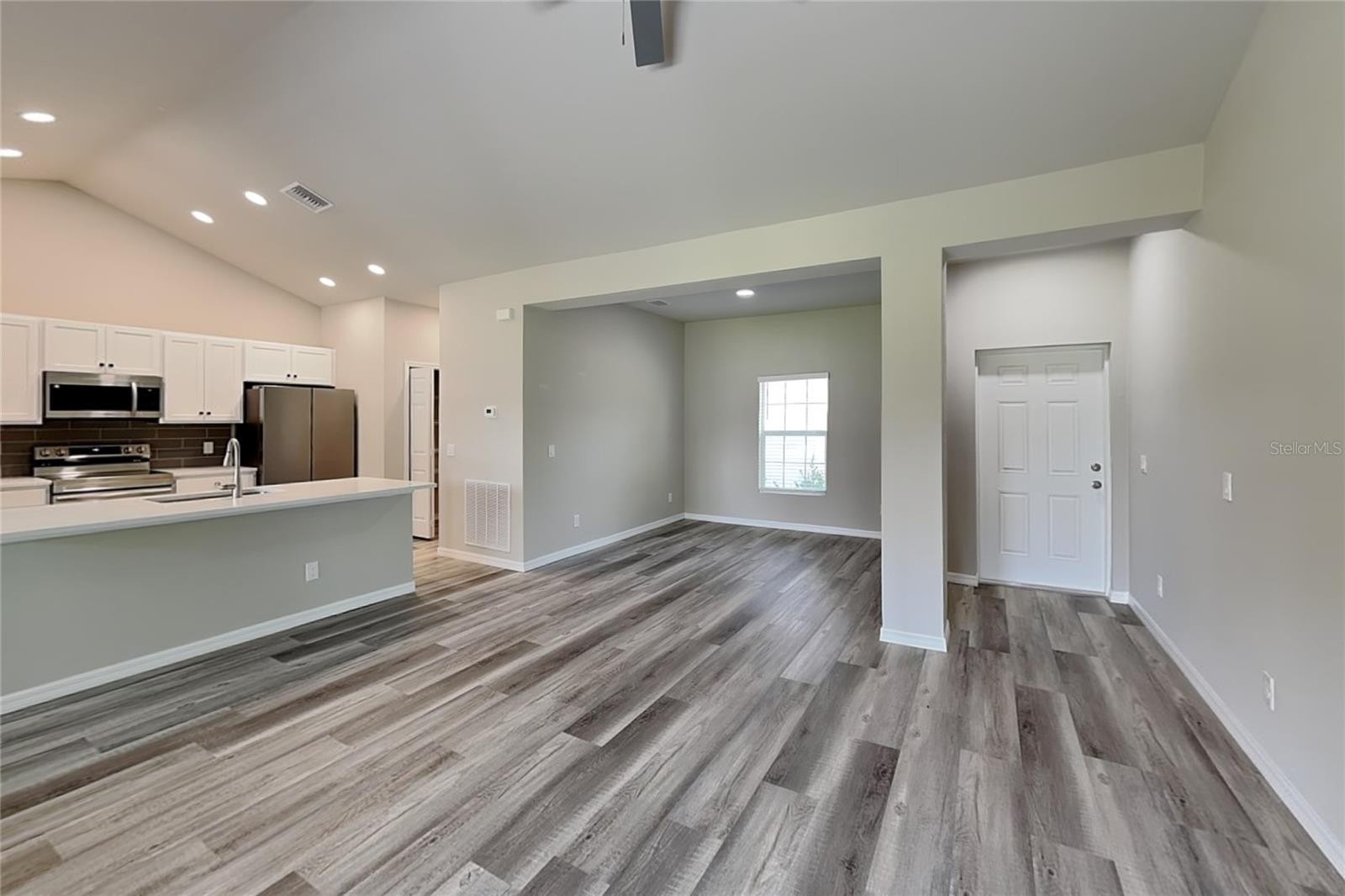 2440 BRONCO LN