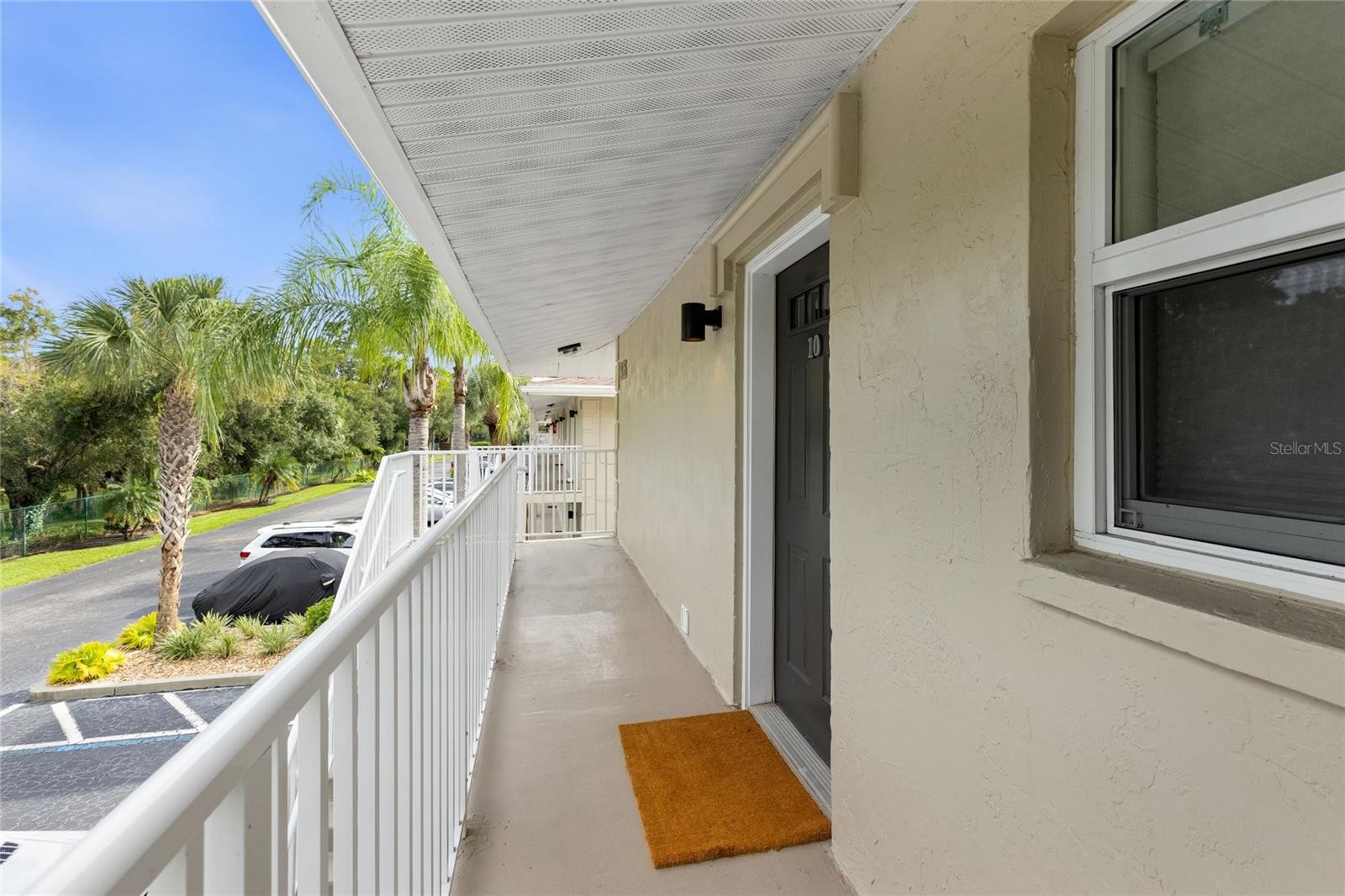 936 LA COSTA CIR #10