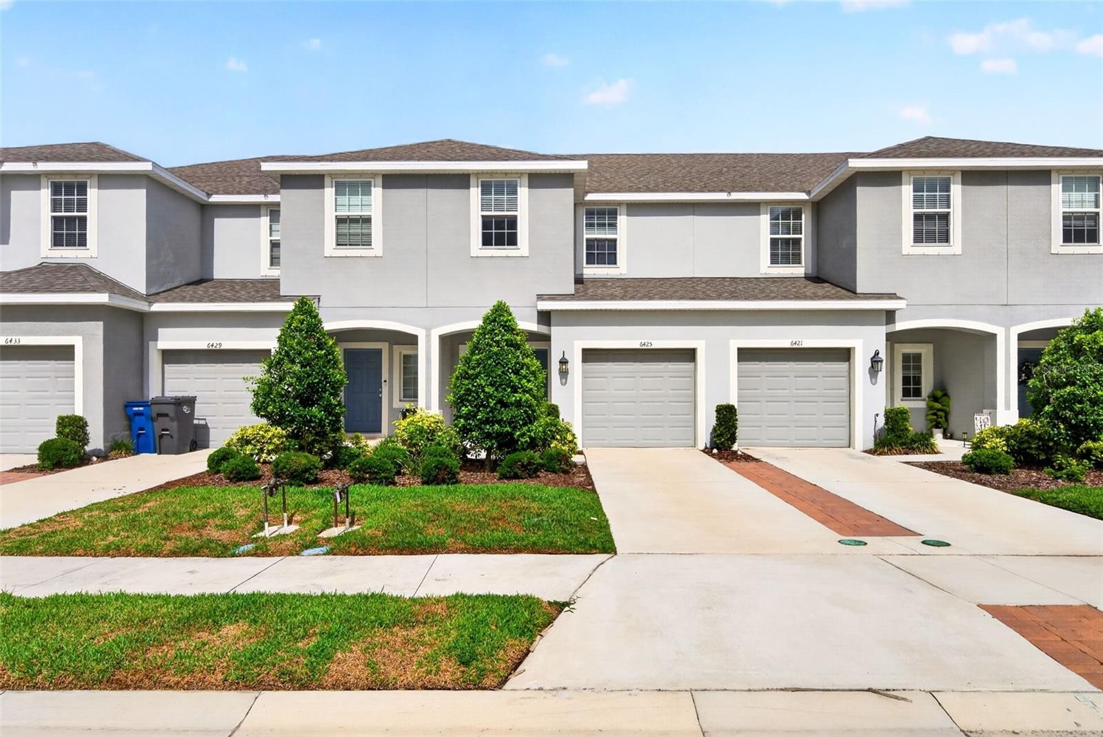 6425 FAIRMONT LN