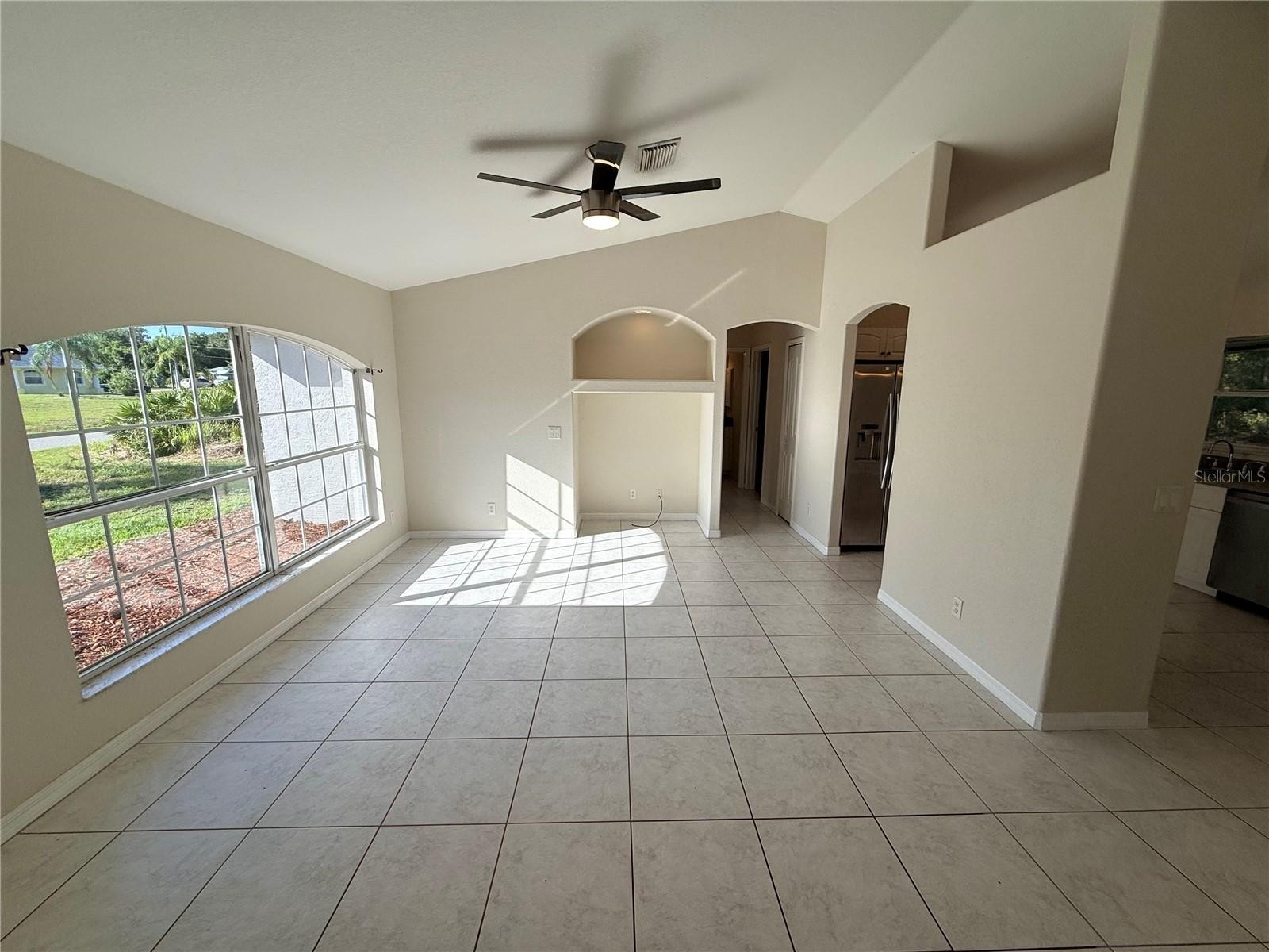4185 AMARI RD
