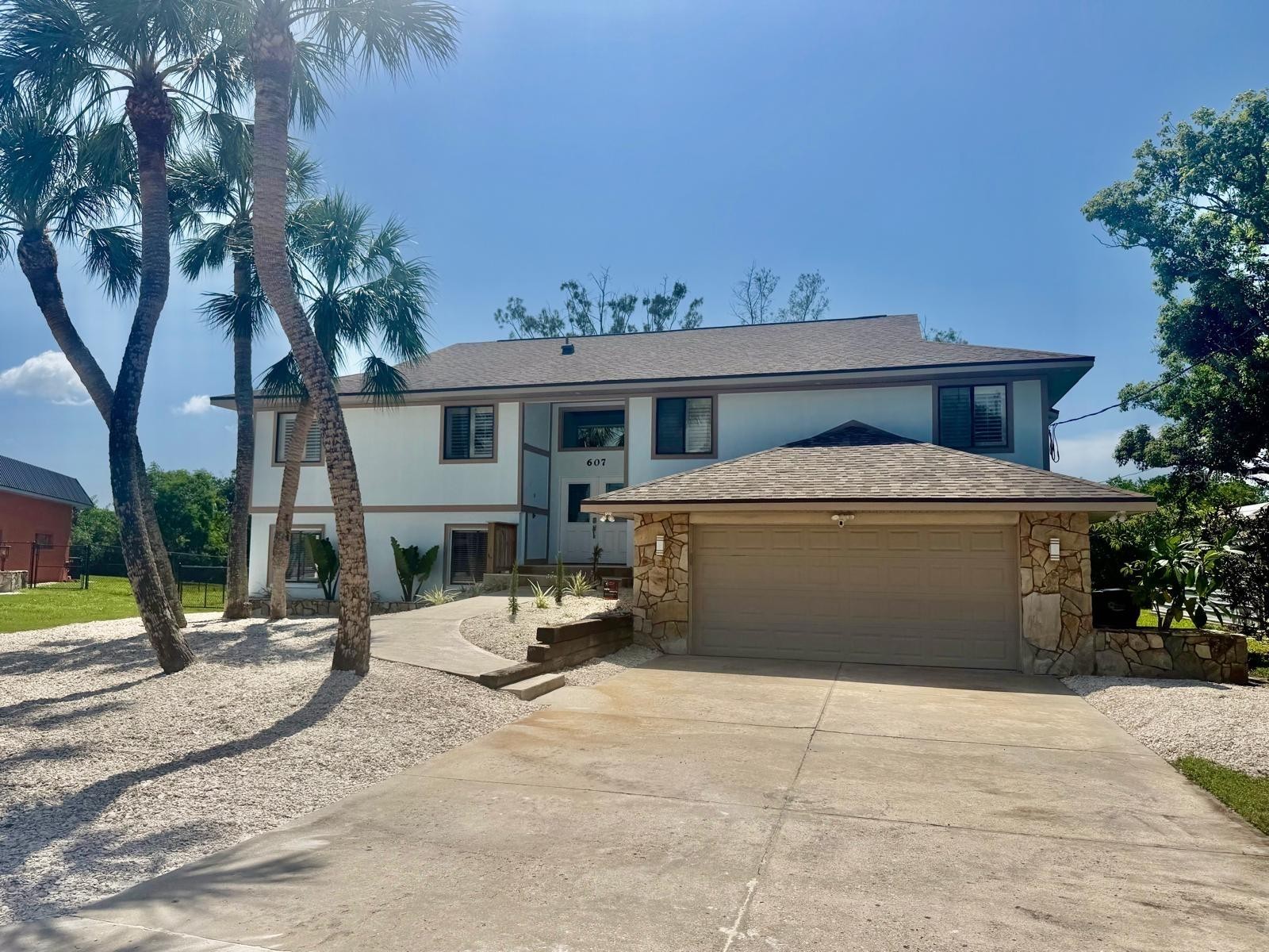 607 IXORA AVE