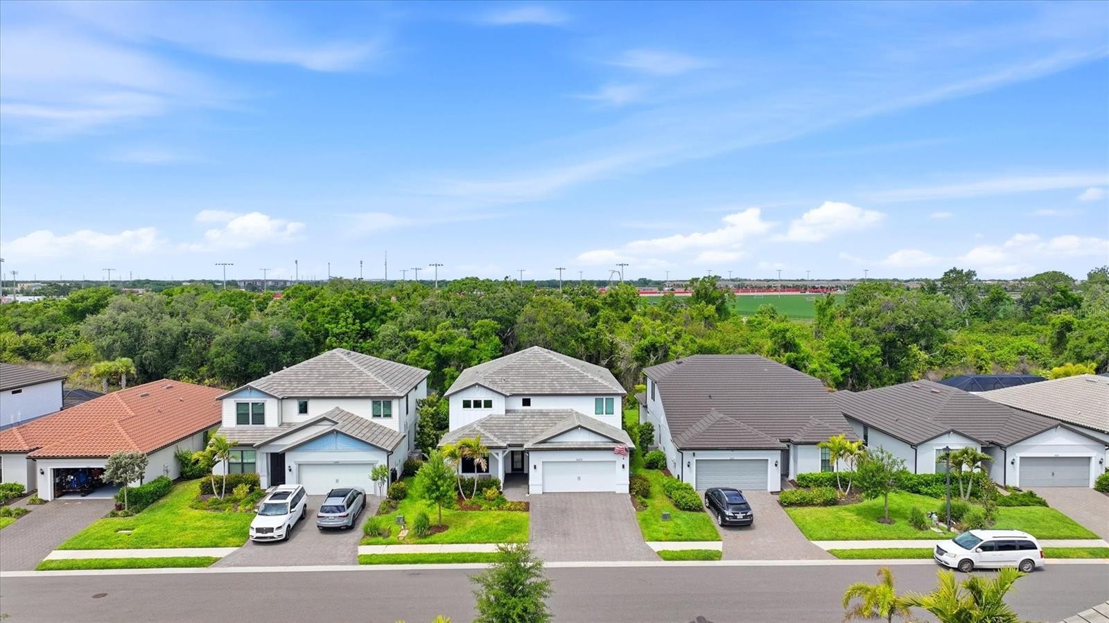 16313 HIDDEN OAK LOOP