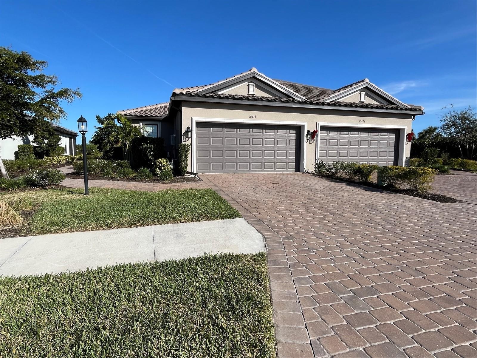 10433 MORNING MIST LN