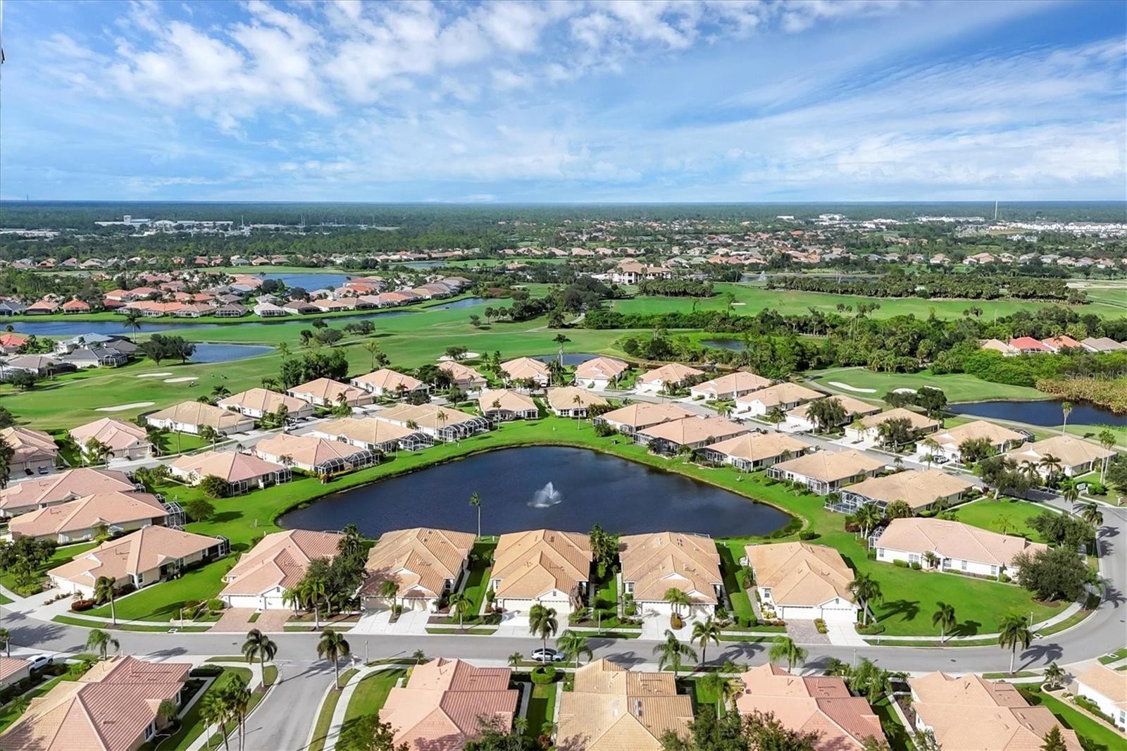 4924 WHISPERING OAKS DR