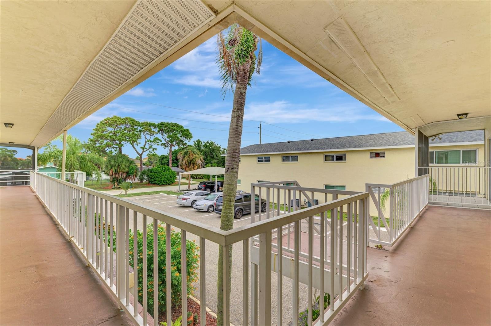 360 BASE AVE E #424