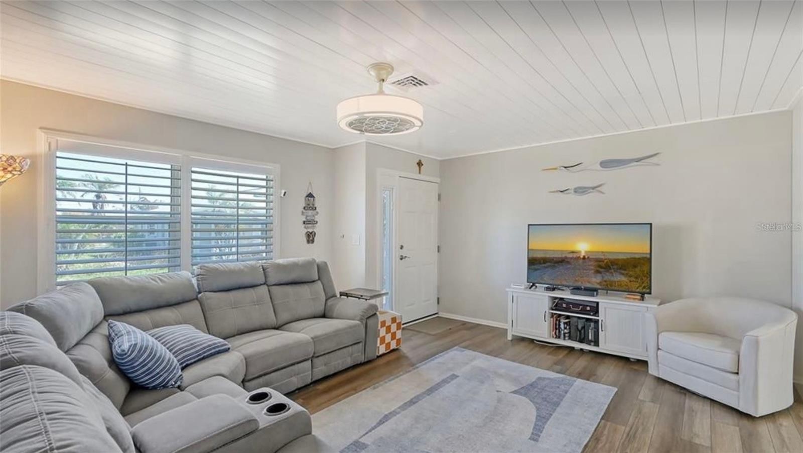 1019 BEACH MANOR CTR #35