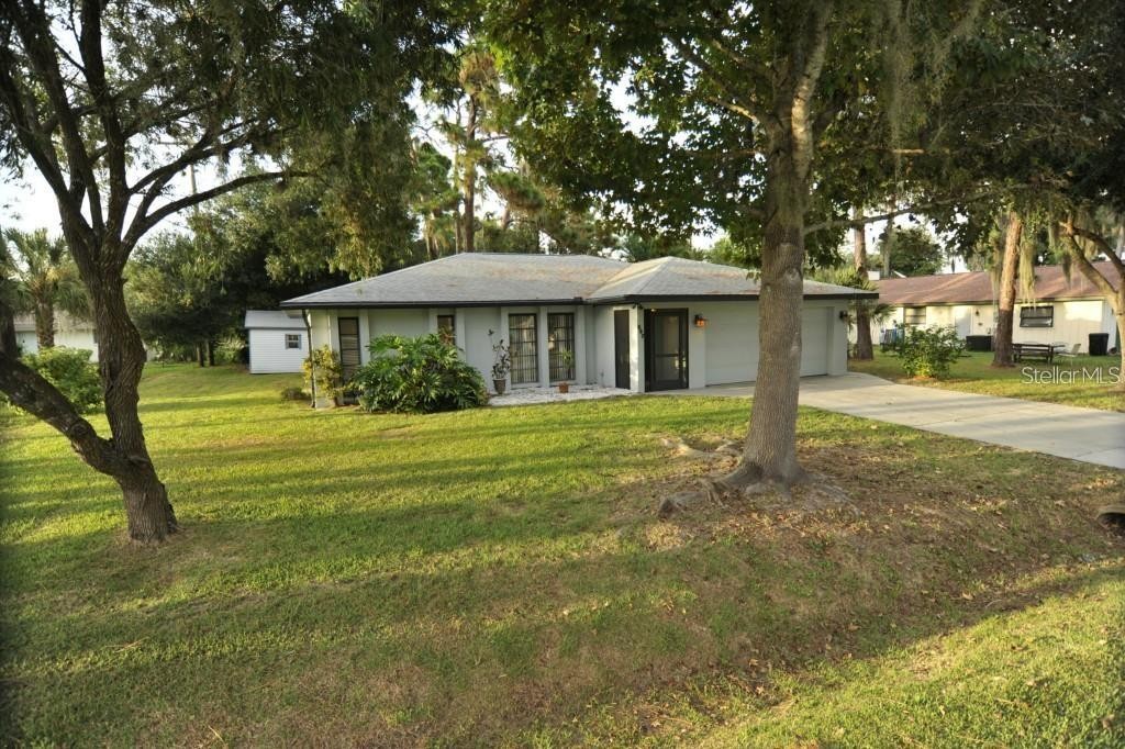 607 BRADENTON RD