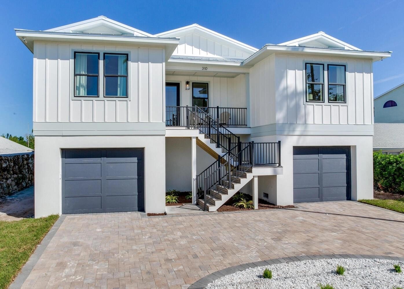 8555 HERON LAGOON CIR