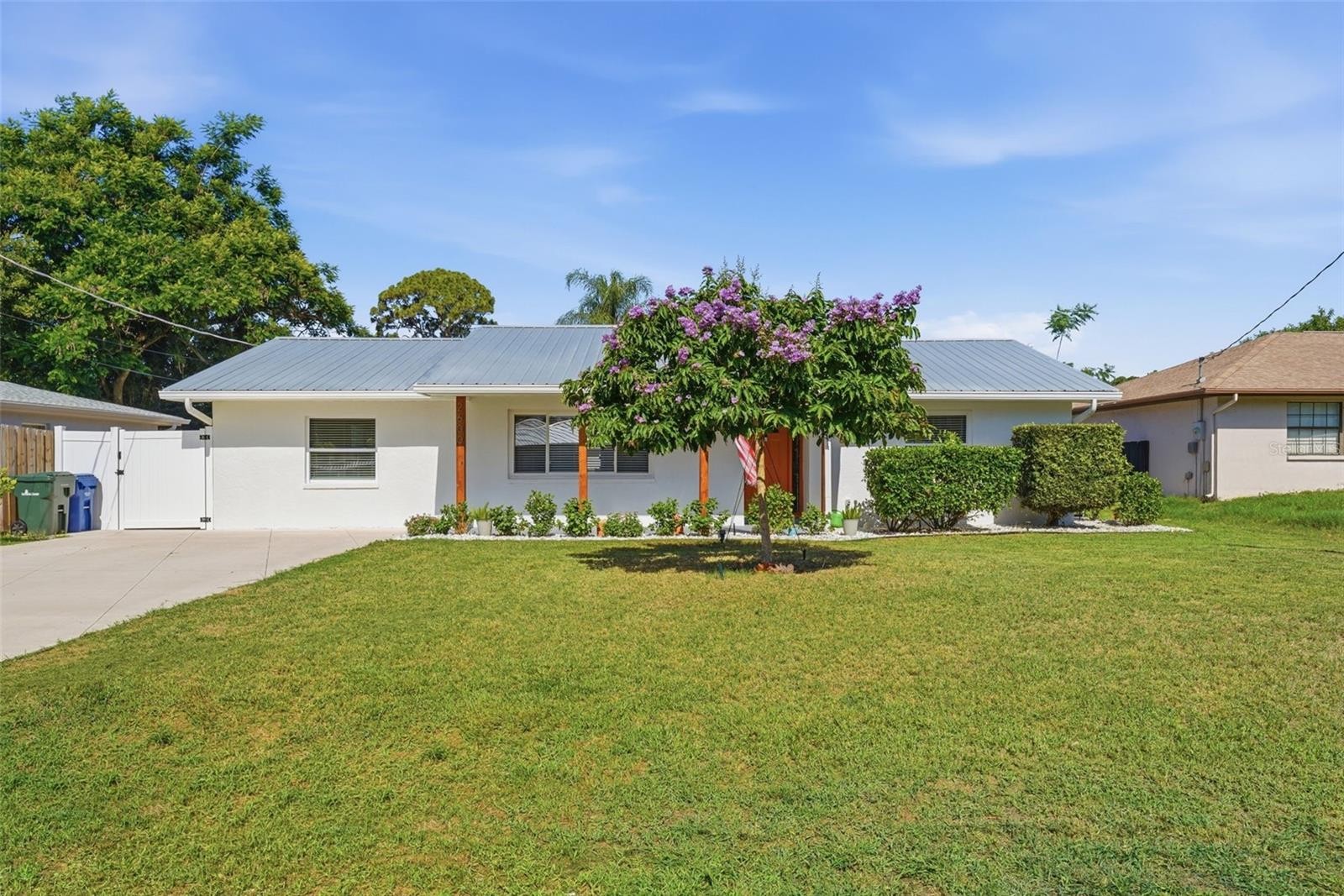2600 CAMBRIDGE DR