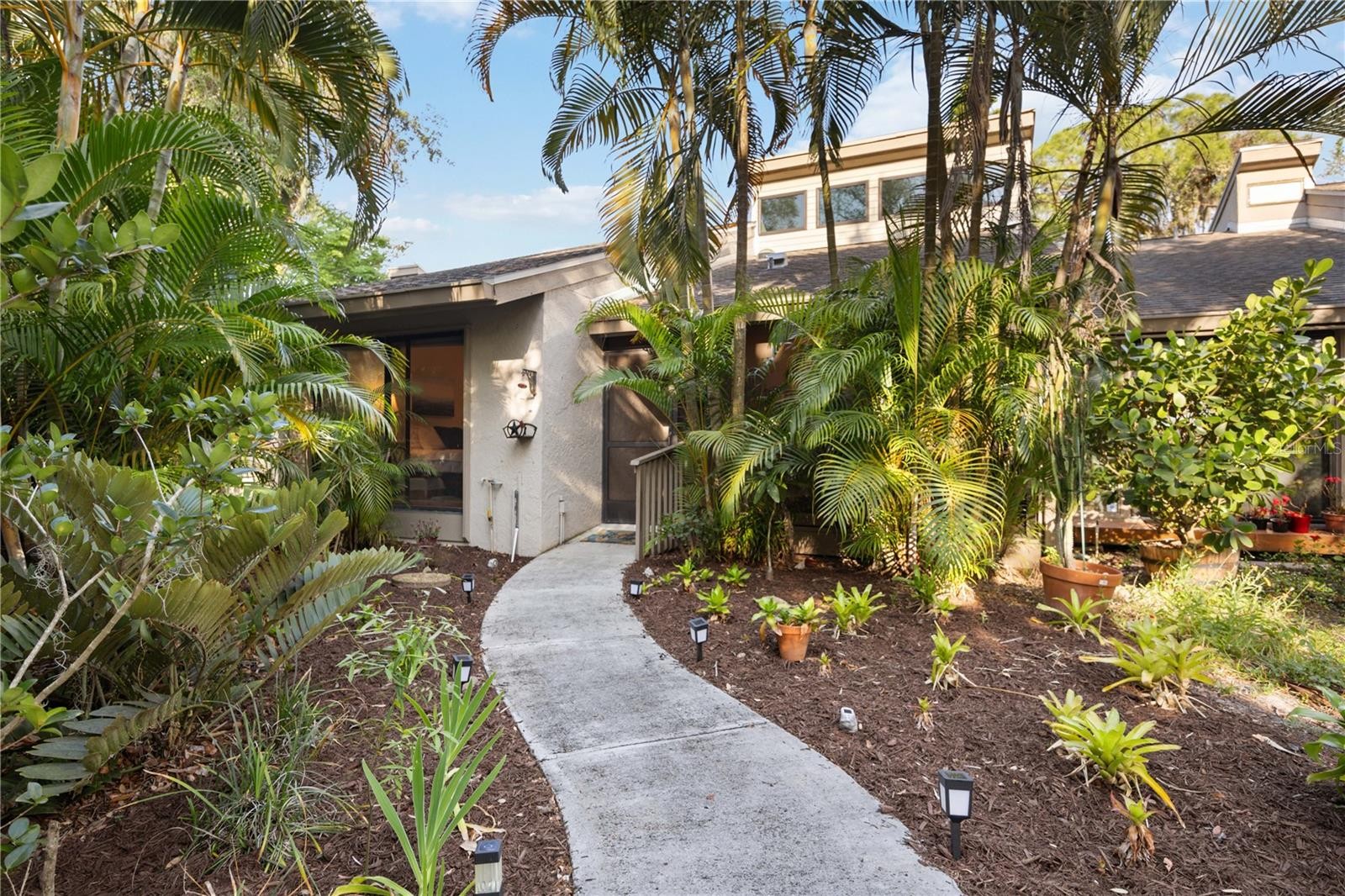 2584 ARBORETUM CIR #20