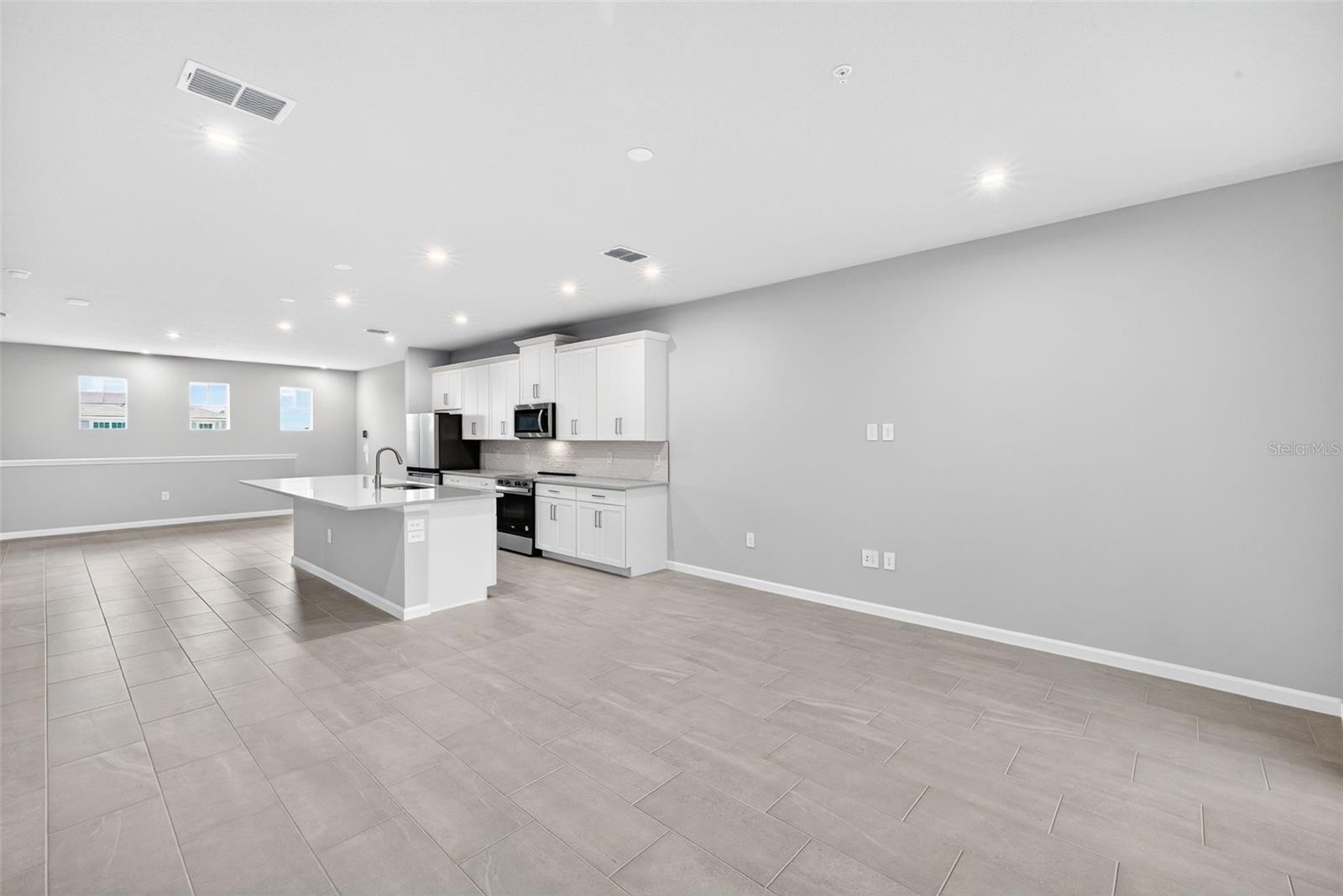 17390 MOONFLOWER DR #202