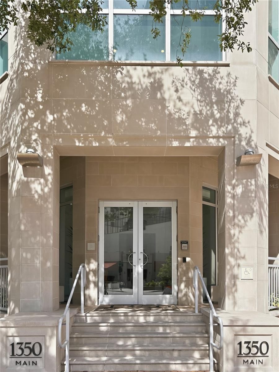 1350 MAIN ST #302