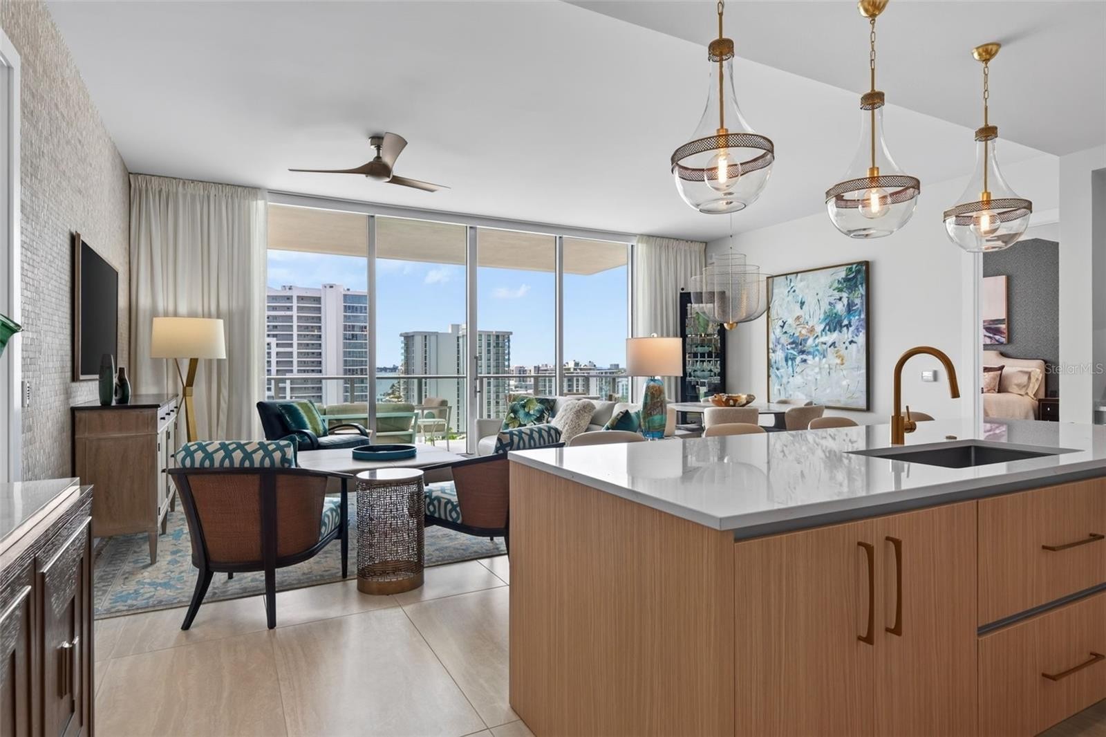 301 QUAY COMMONS #1009