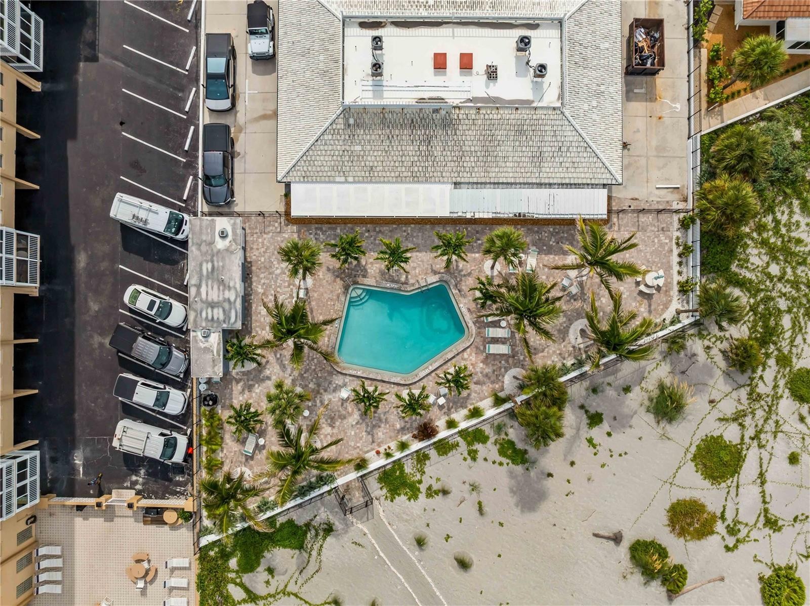 1205 TARPON CENTER DR #C1