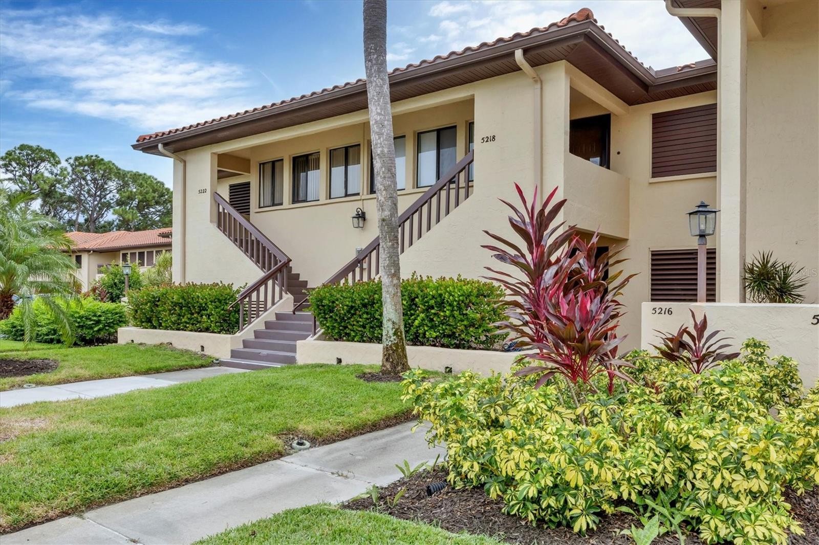 5216 LAKE VILLAGE DR #71