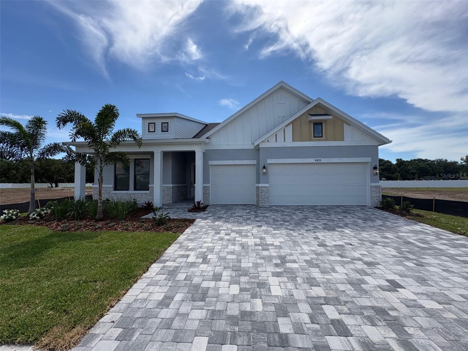 6823 HERON MEADOW DR