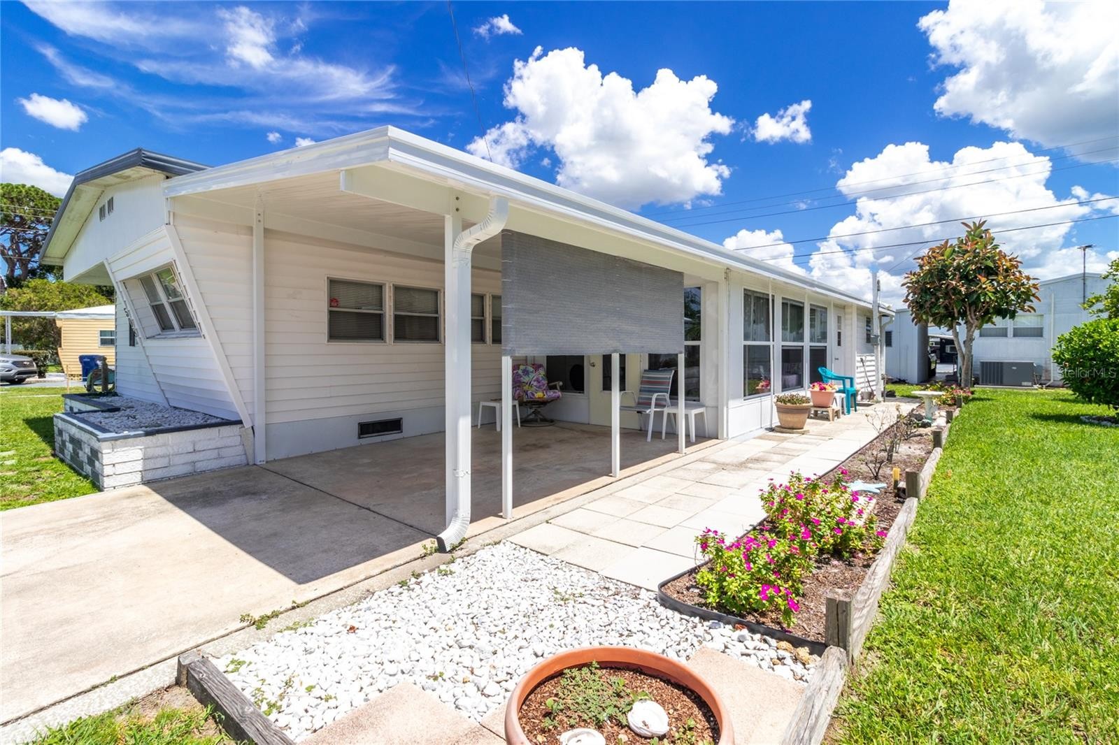 508 50TH AVENUE PLZ W