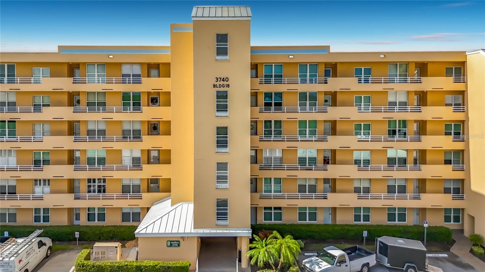 3740 PINEBROOK CIR #607