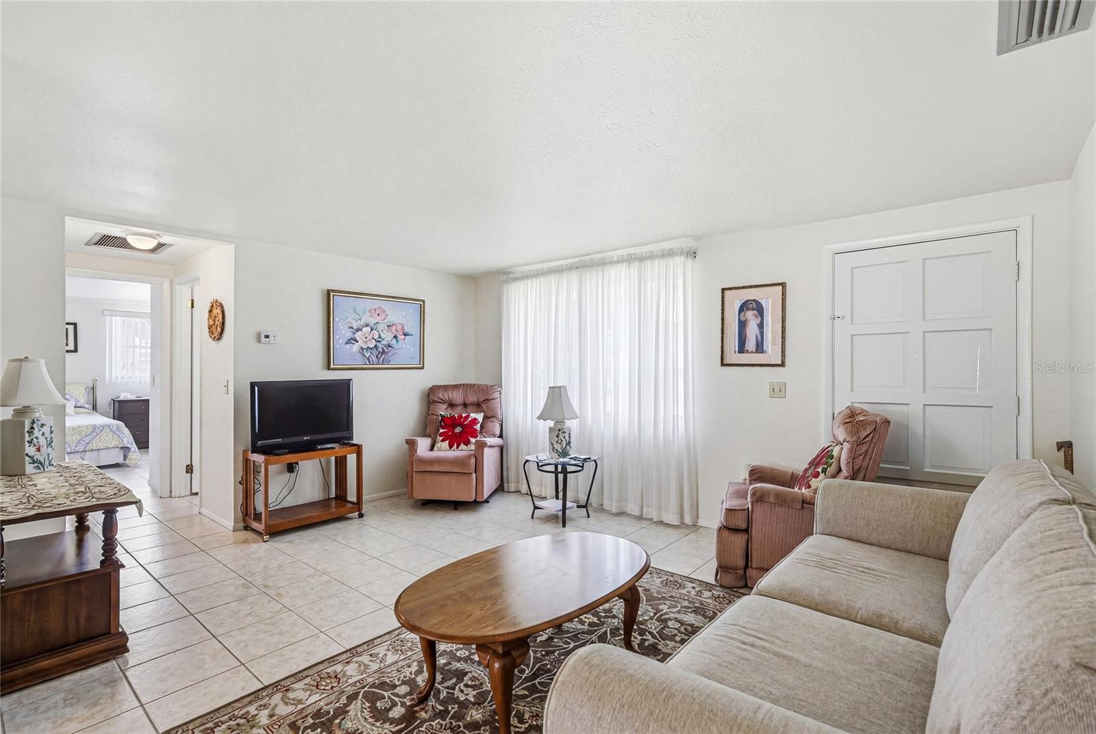 300 SAN MARINO AVE