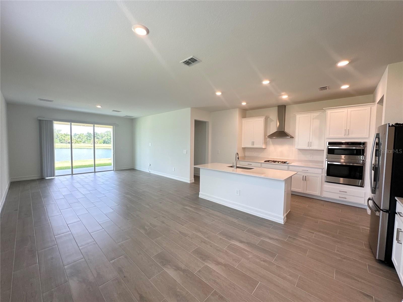 11905 71ST PL E