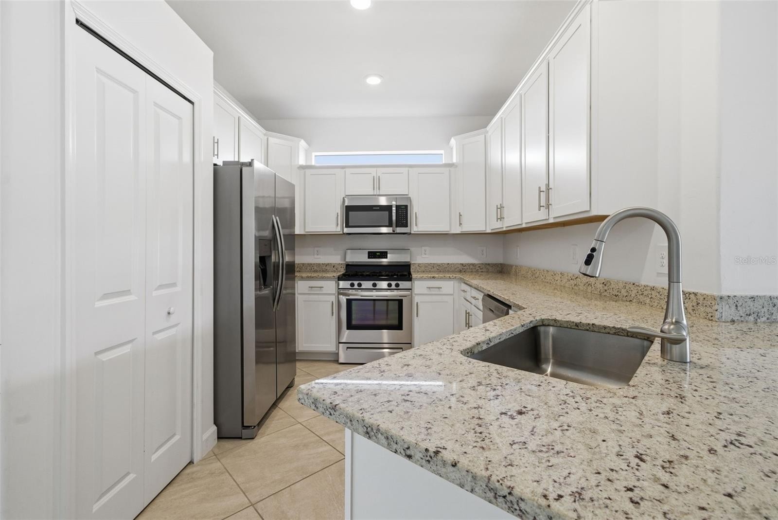 15942 CLEAR SKIES PL