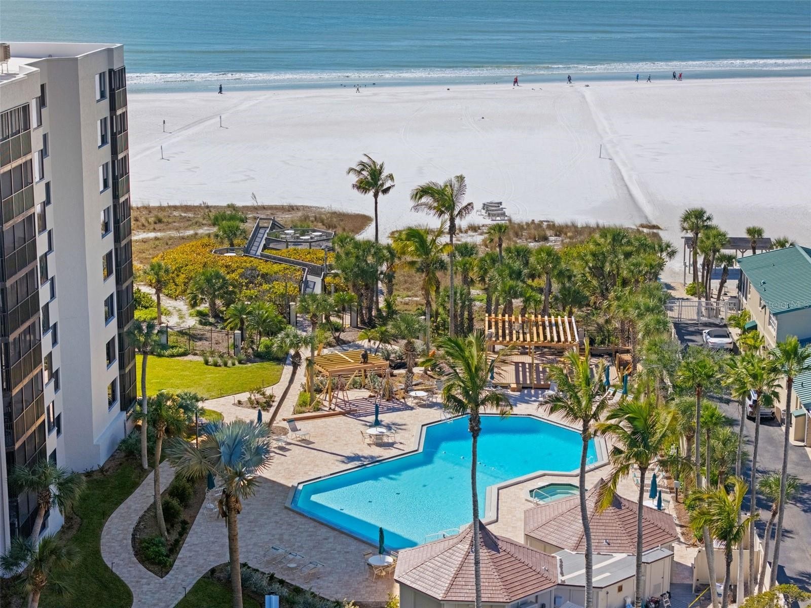 5880 MIDNIGHT PASS RD #605