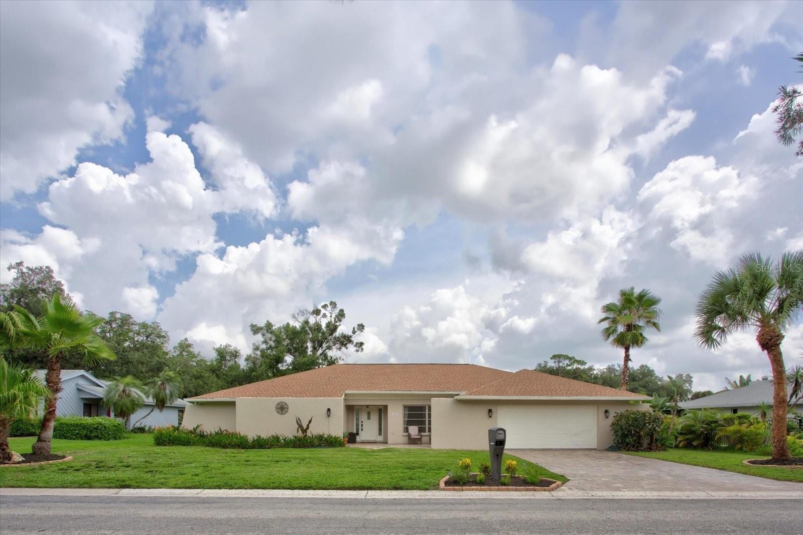 4872 HAWKSHEAD PARK