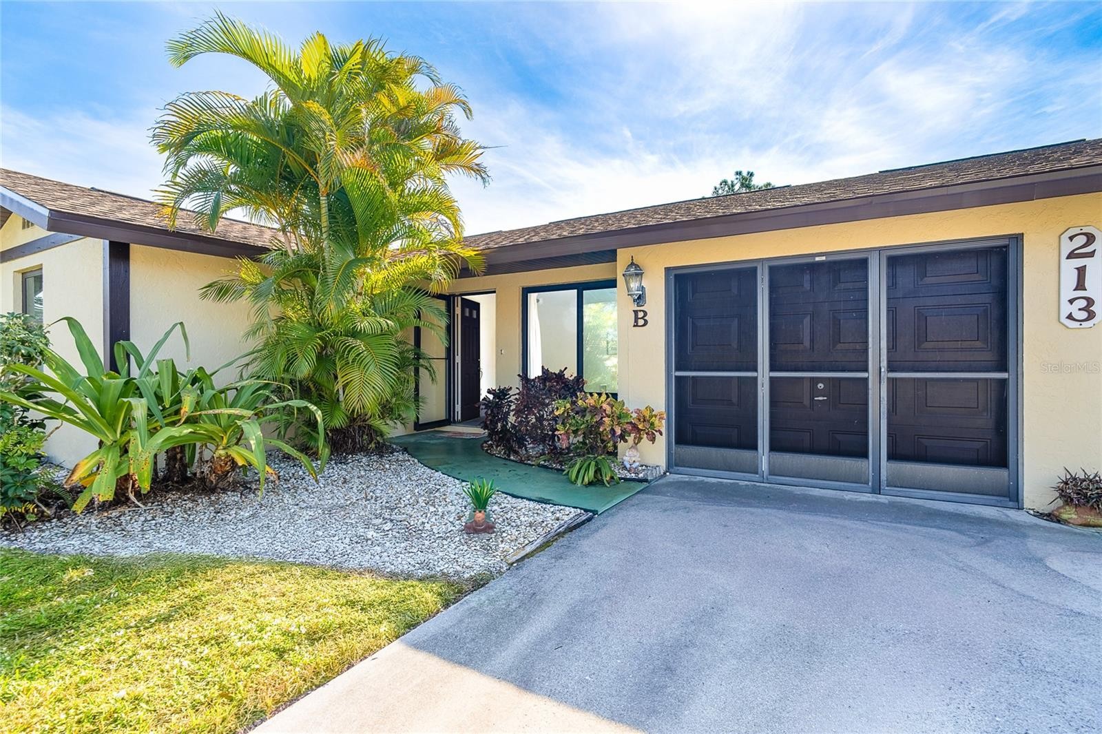 213 HIGH POINT DR #213B