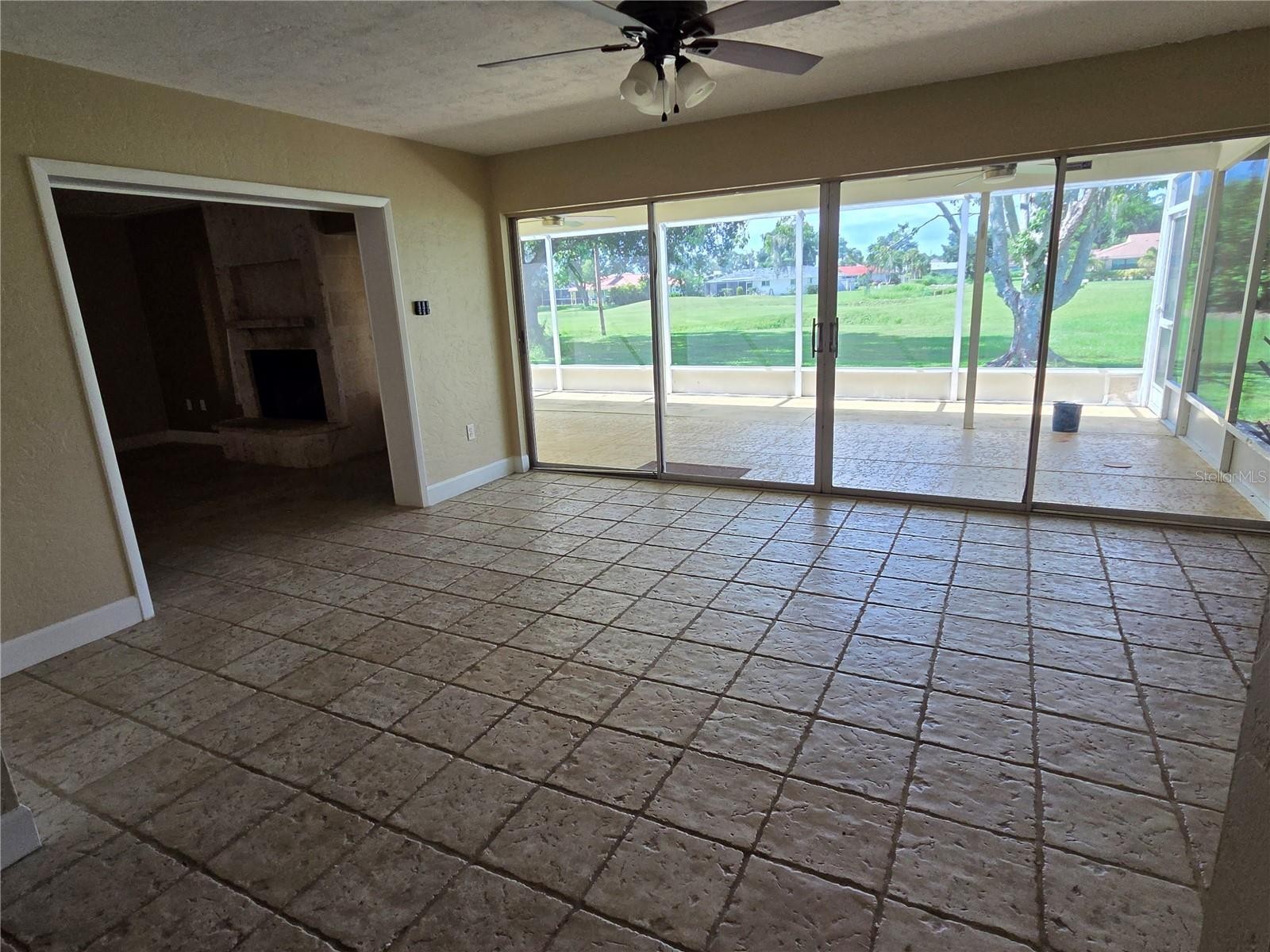 1876 MID OCEAN CIR