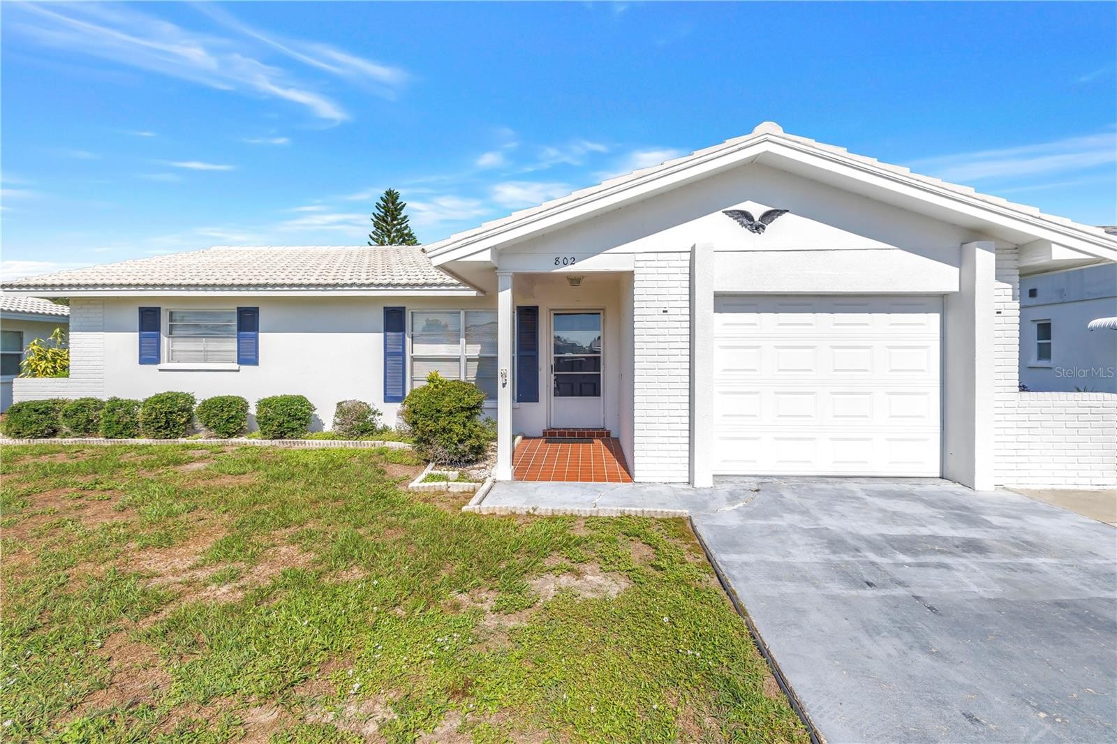 802 BUTTONWOOD DR