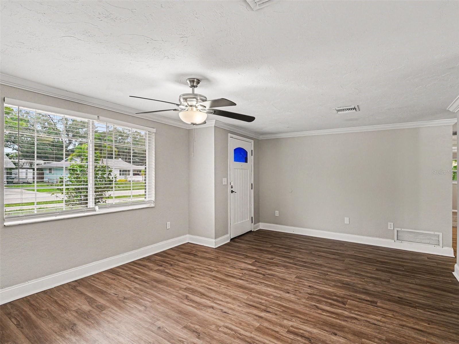 2111 FAIRFIELD AVE
