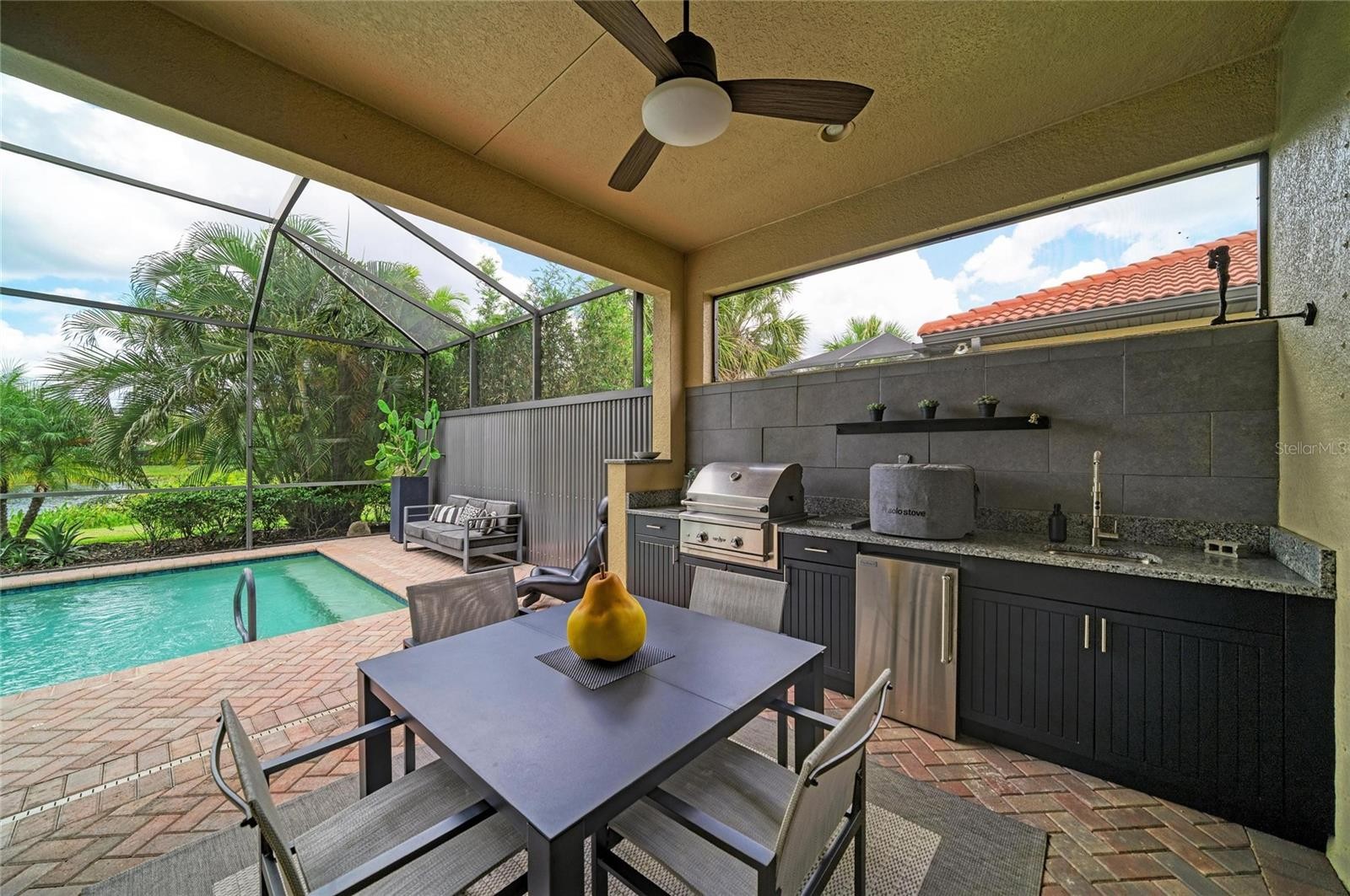 10121 MARBELLA DR