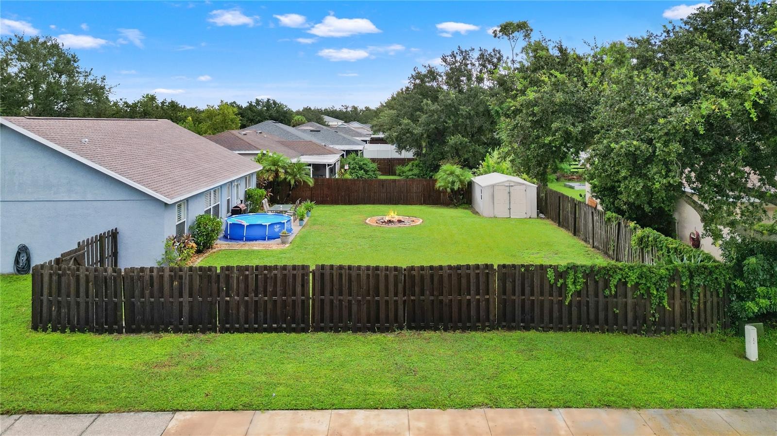 12167 WARWICK CIR