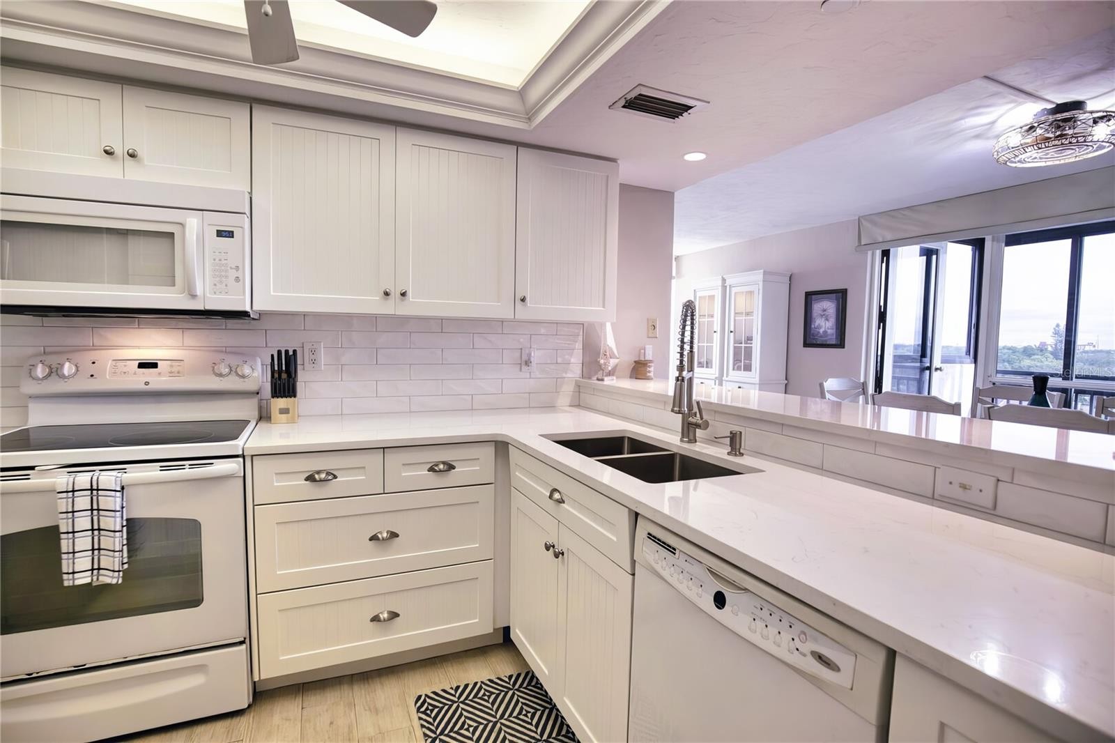 627 ALHAMBRA RD #701