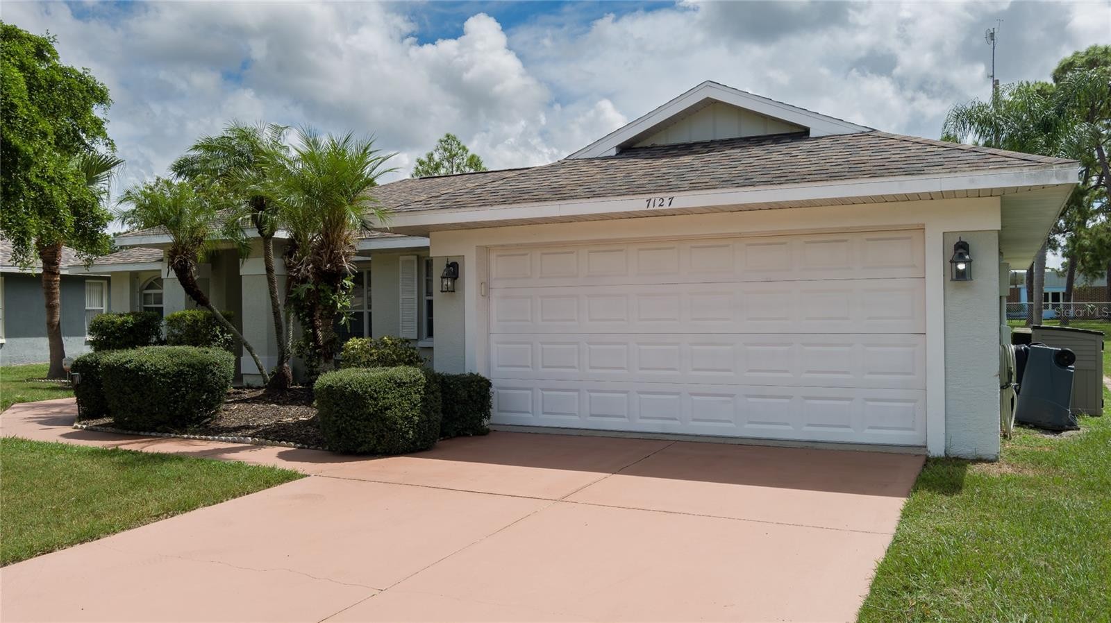 7127 Queen Palm Cir Sarasota Florida 34243