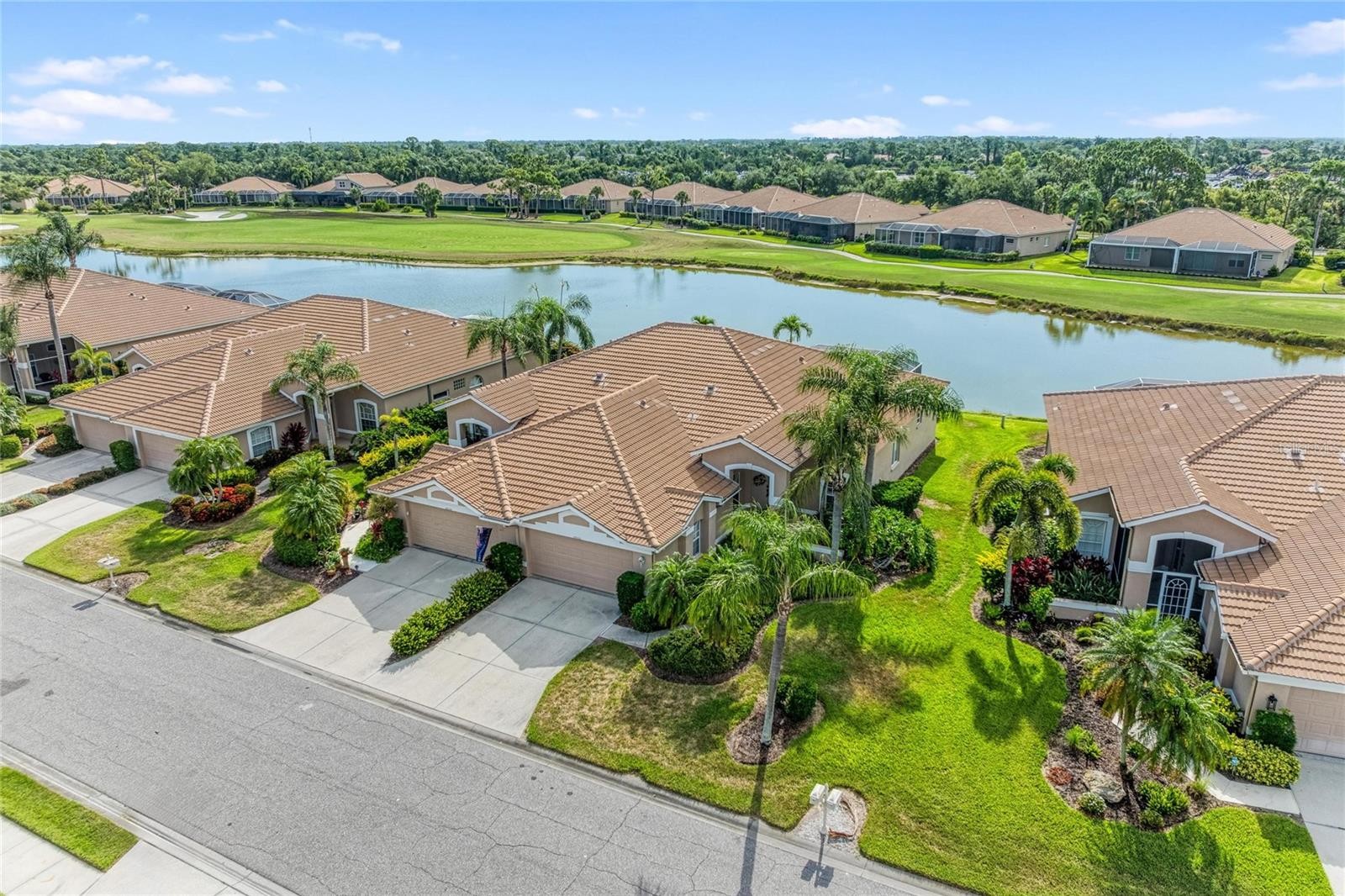 9532 FOREST HILLS CIRCLE