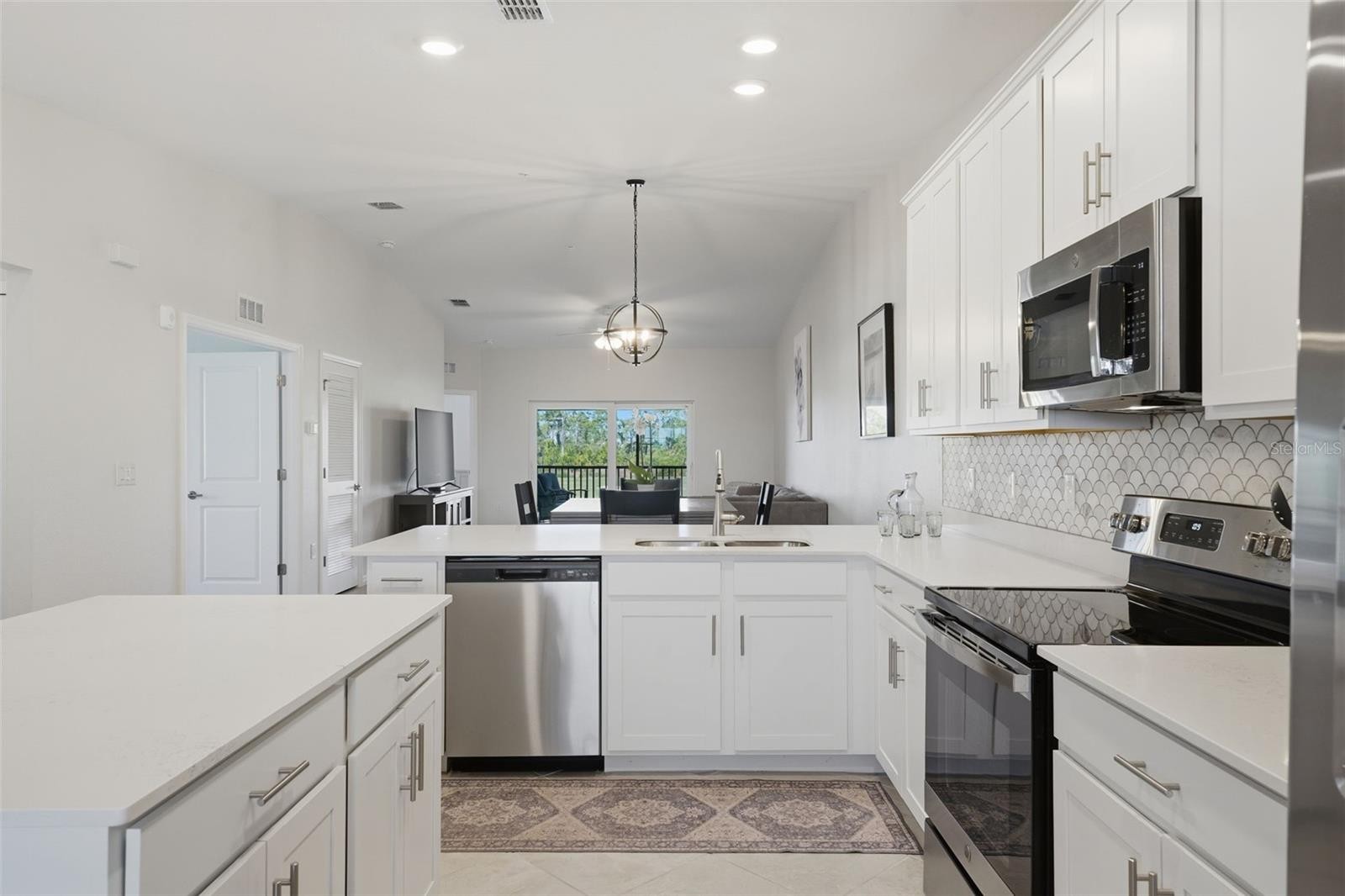 12440 WELLEN GOLF ST #201