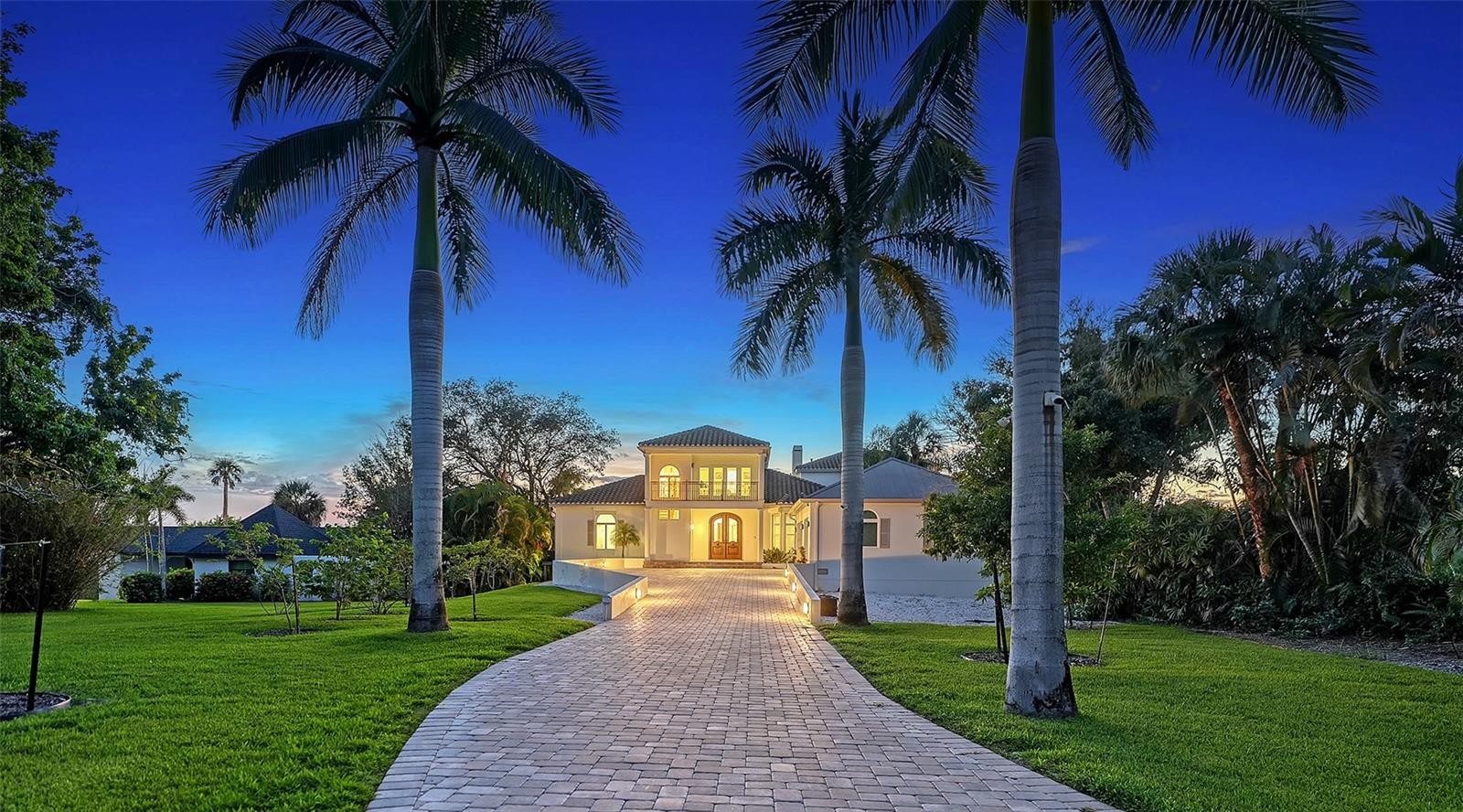 2115 LYCHEE LN