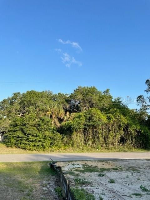 BRICKELL DR