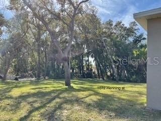 1072 HENNING ST
